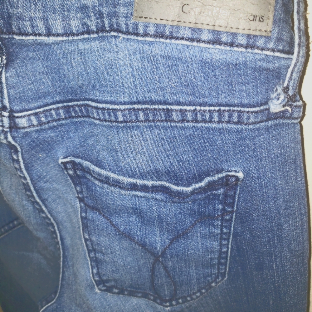 Calvin Klein Jeans Size 2 Capri